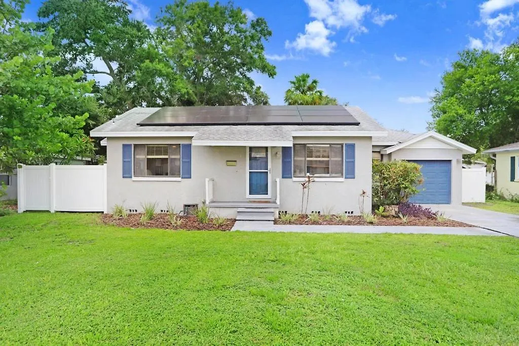 South Tampa Oasis 3 Bedroom 2 Ba 度假居